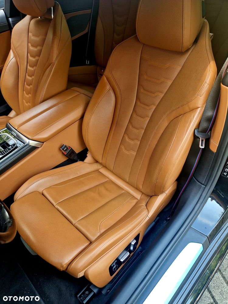 BMW Seria 8 - 2