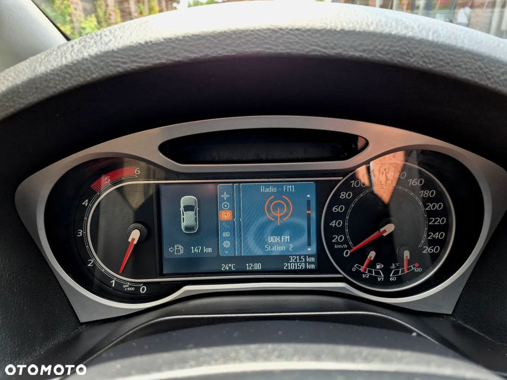 Ford S-Max 2.0 TDCi DPF Titanium - 39