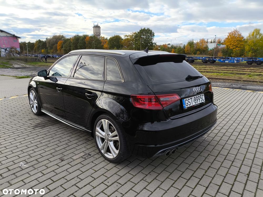 Audi A3 Sportback 2.0 TDI S tronic S line Sportpaket - 4