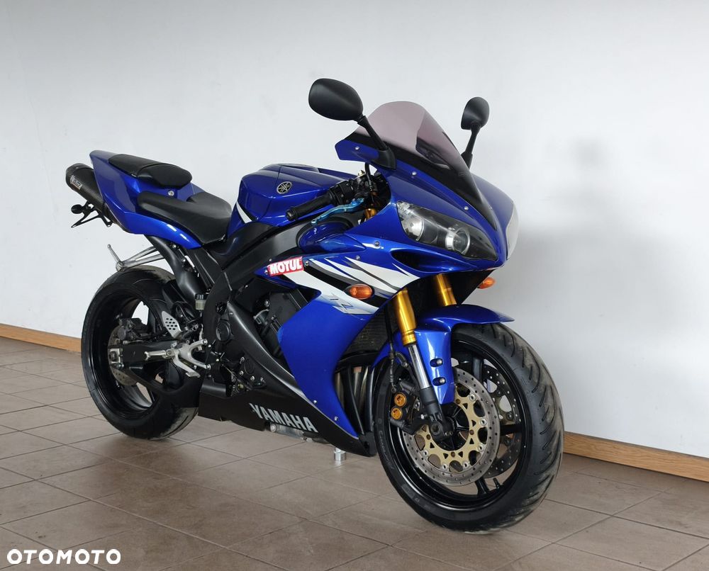 Yamaha R1 - 2