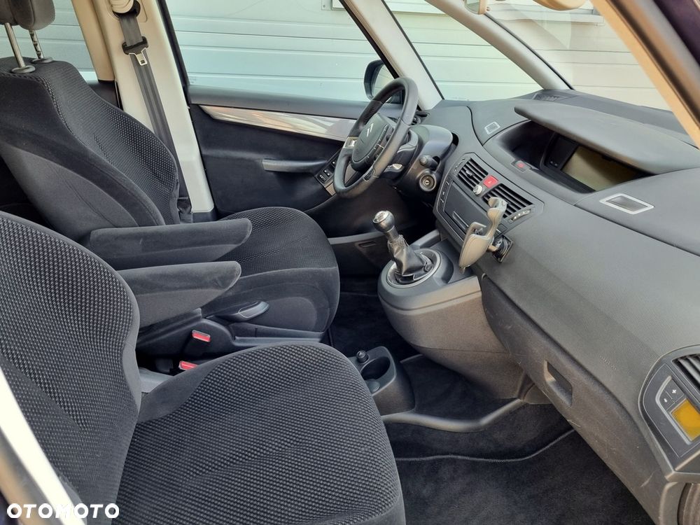 Citroën C4 Picasso 1.8 16V Style - 23