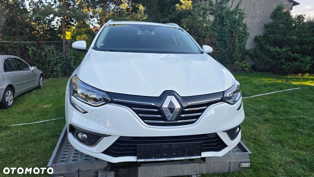 Renault Megane Grandtour ENERGY TCe 130 BOSE EDITION - 23