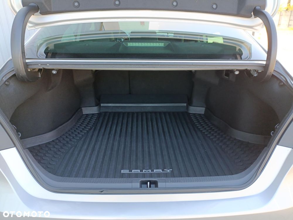 Toyota Camry 2.5 Hybrid Comfort CVT - 20