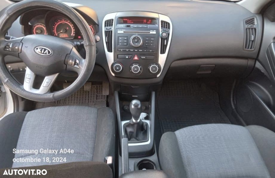Kia Ceed Cee'd 1.4 GSL City - 3