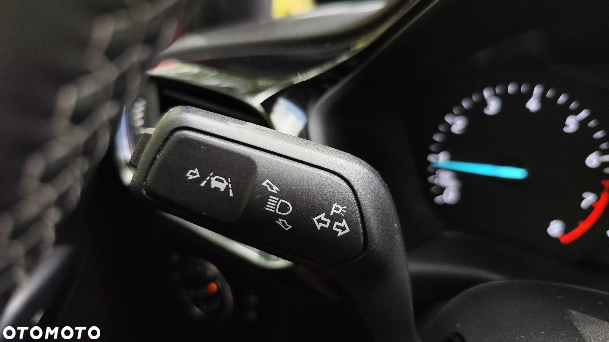 Ford Fiesta 1.0 EcoBoost S&S TREND - 31