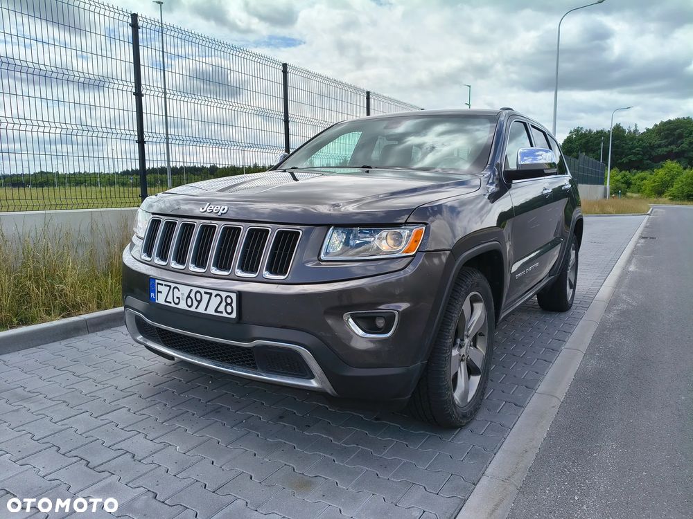 Jeep Grand Cherokee - 16