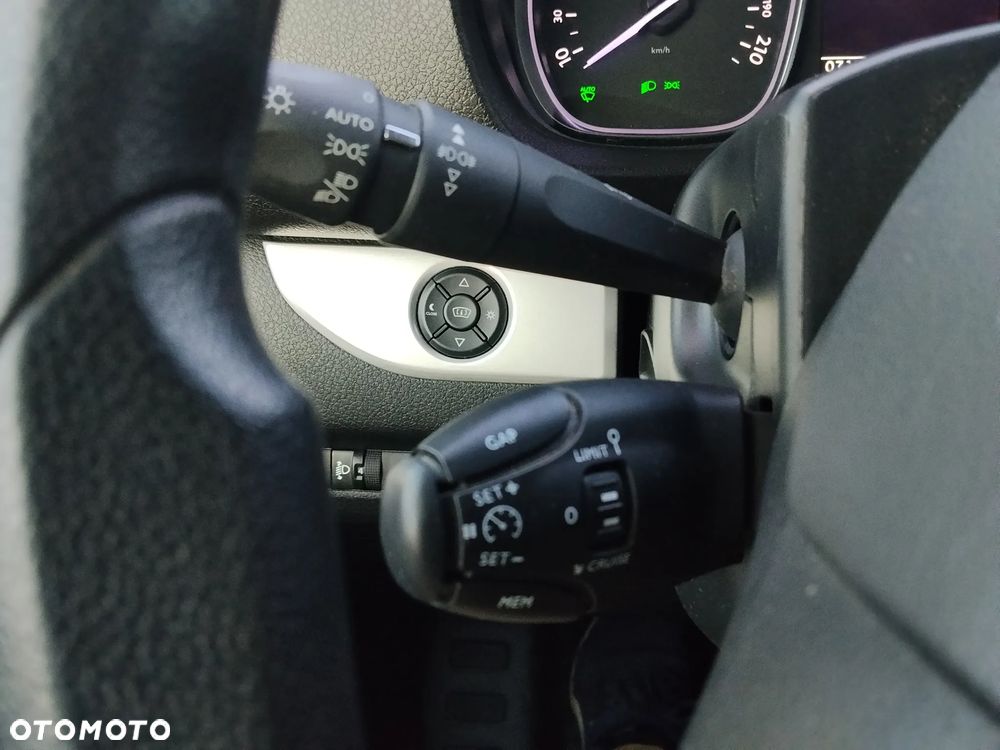 Opel Vivaro - 16