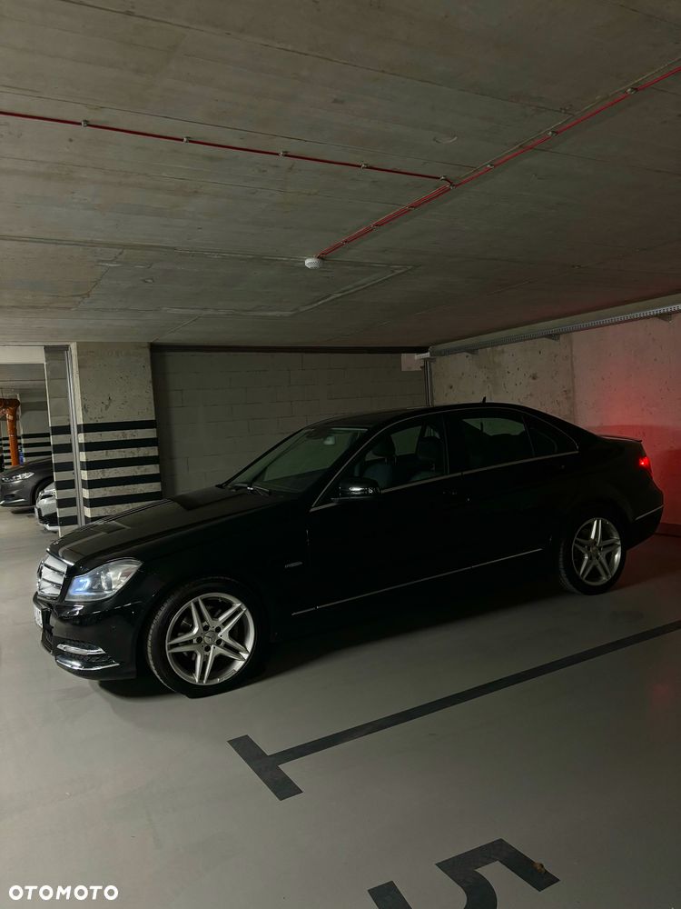 Mercedes-Benz Klasa C 250 CDI BlueEff Avantgarde 4-Matic - 1