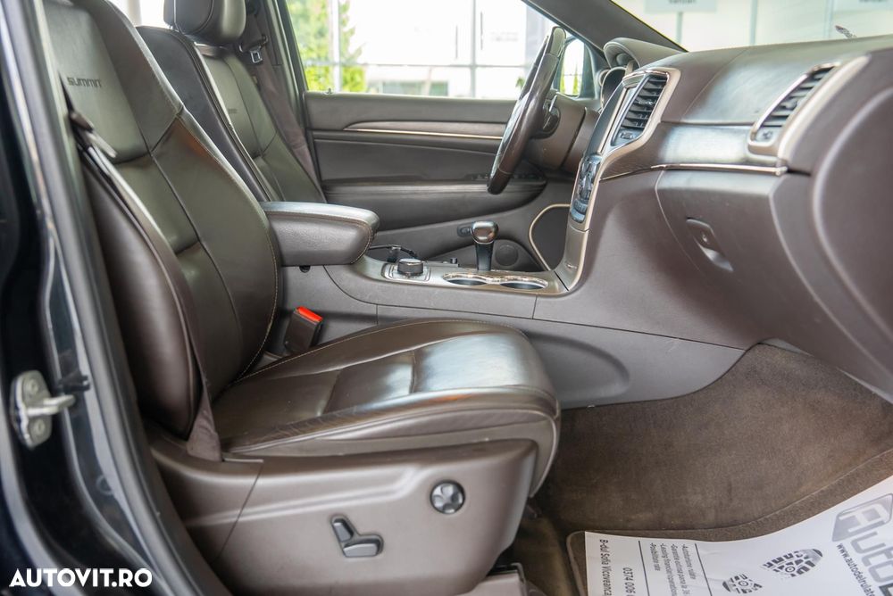 Jeep Grand Cherokee - 11