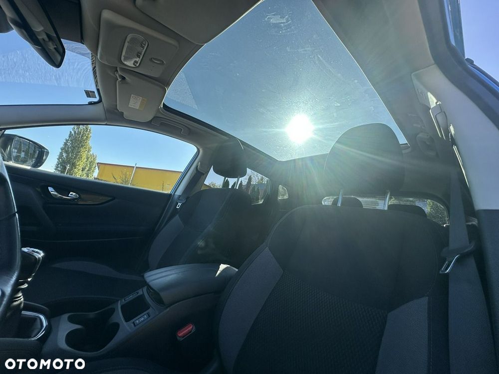 Nissan Qashqai 1.3 DIG-T N-WAY - 17