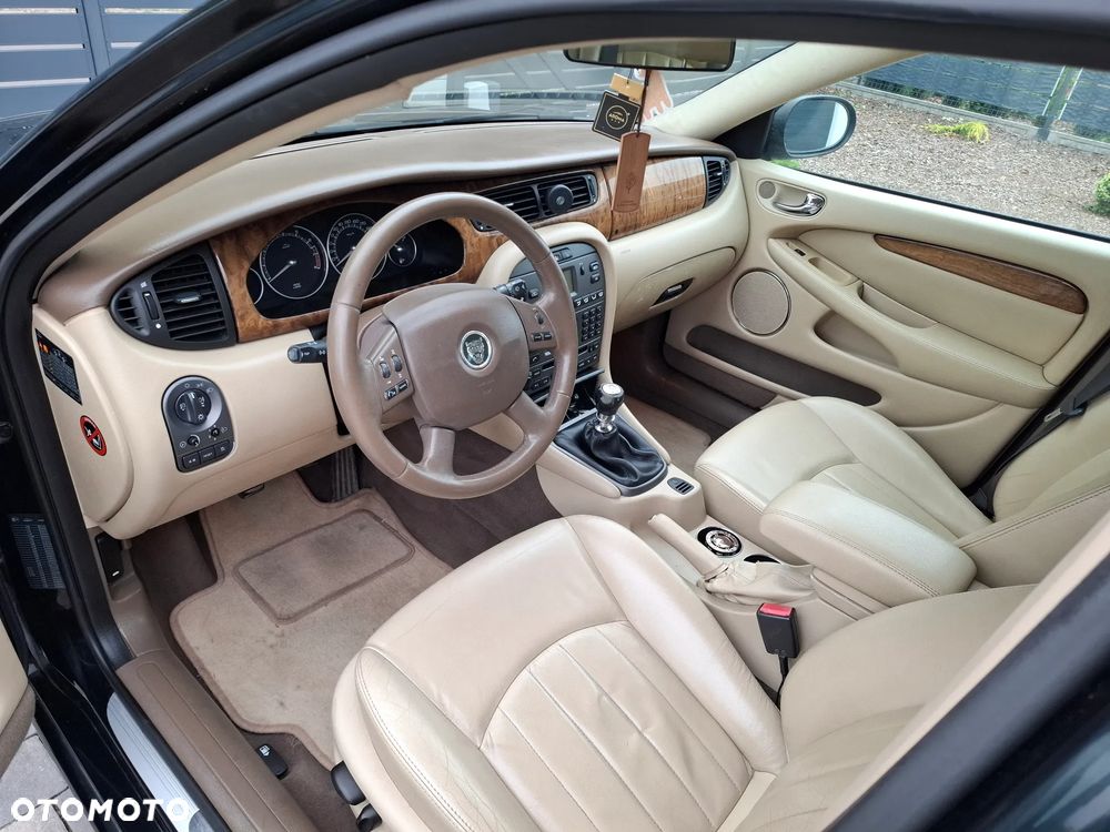 Jaguar X-Type 2.5 High - 14
