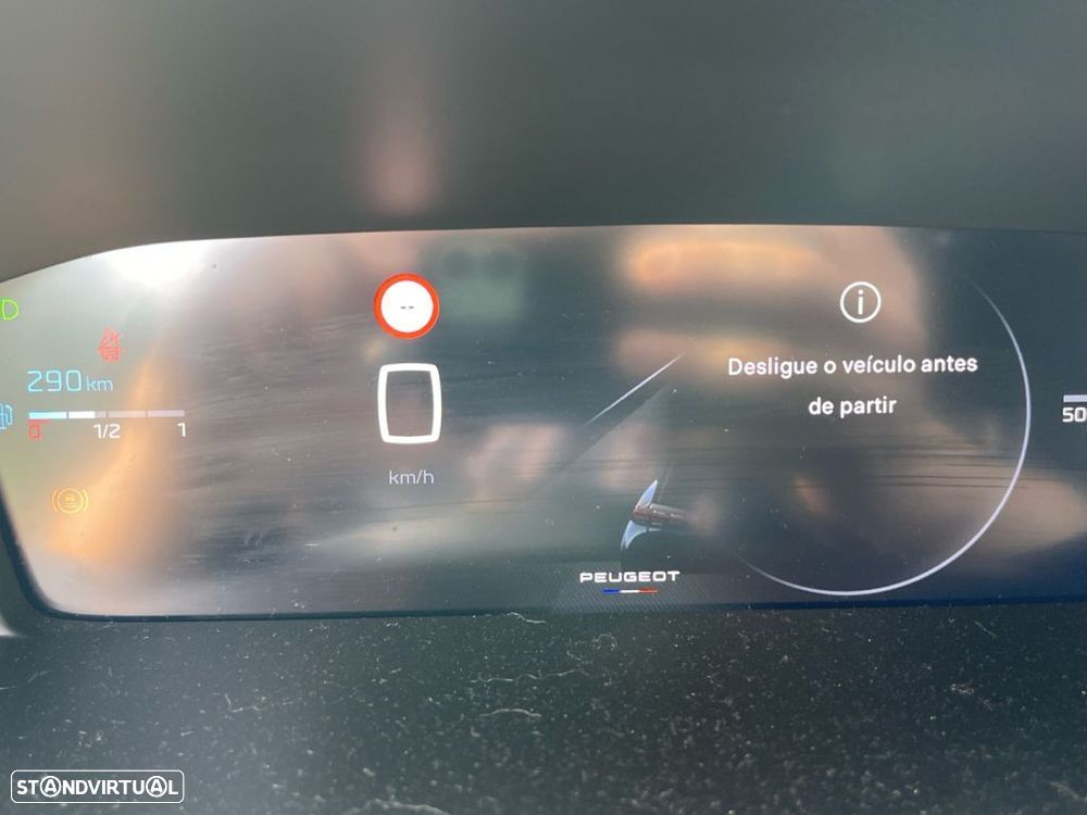 Peugeot 2008 1.2 PureTech Allure - 3