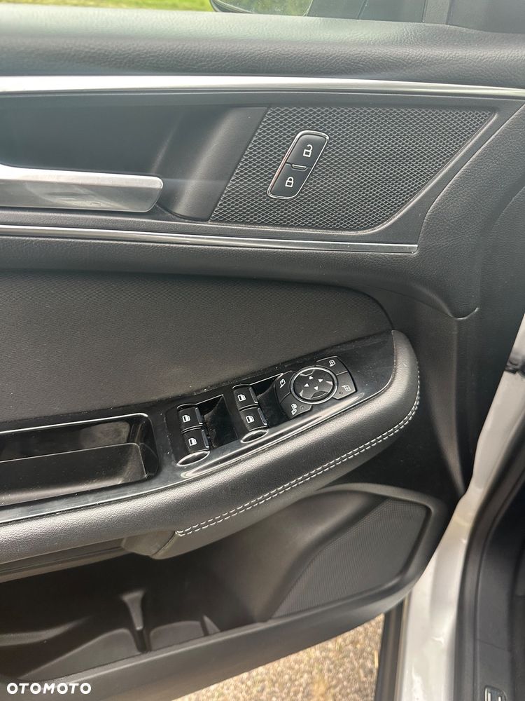 Ford S-Max 2.0 TDCi Titanium PowerShift - 20