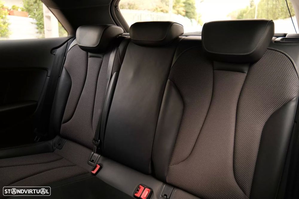 Audi A3 1.6 TDI S-line - 9