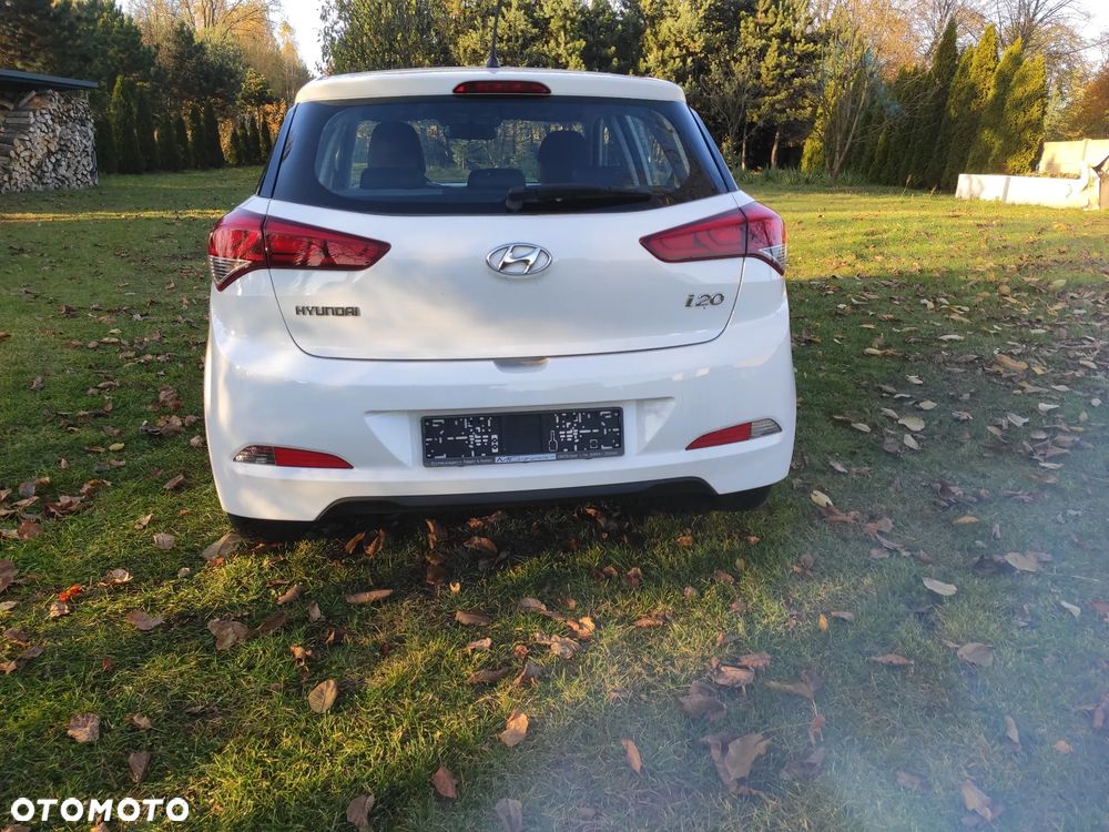 Hyundai I20 2016 photo 2