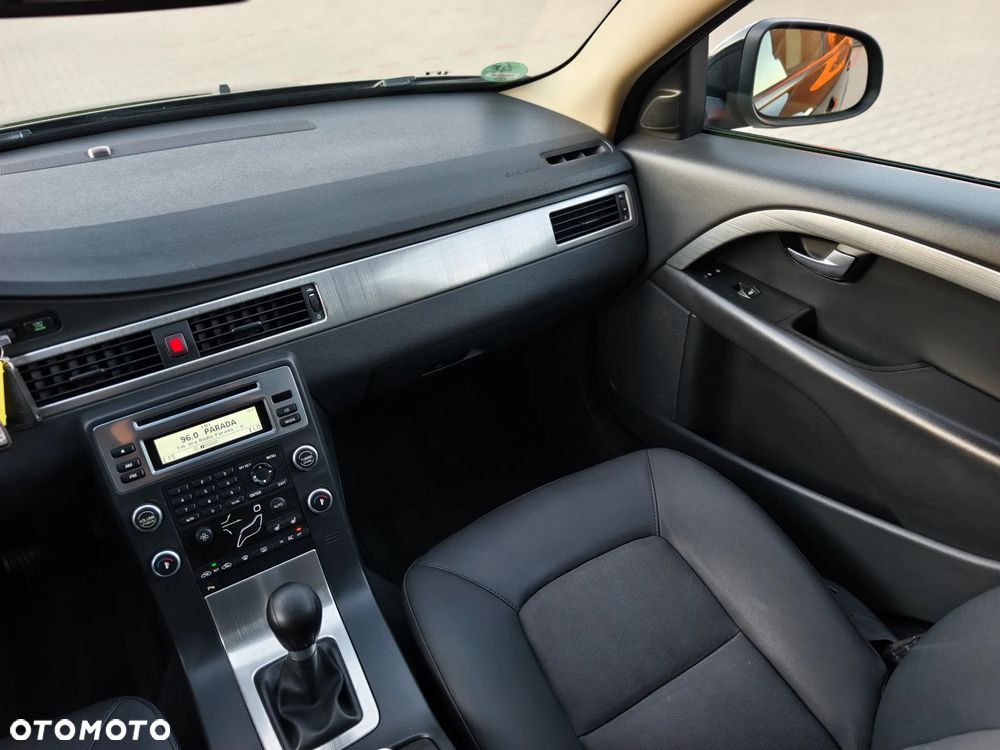 Volvo V70 2.0D Momentum - 12