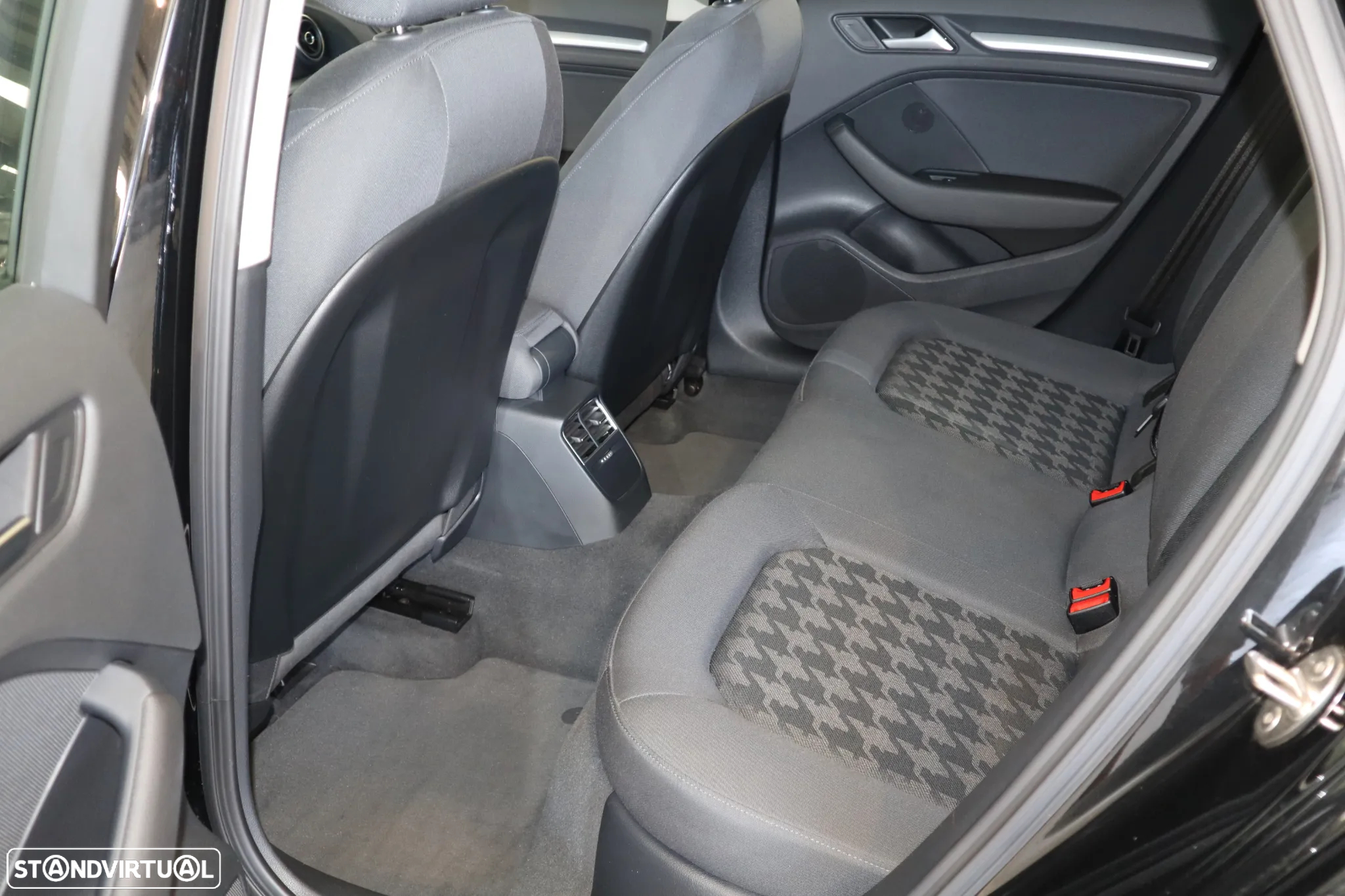 Audi A3 Sportback 1.6 TDI Advance - 6