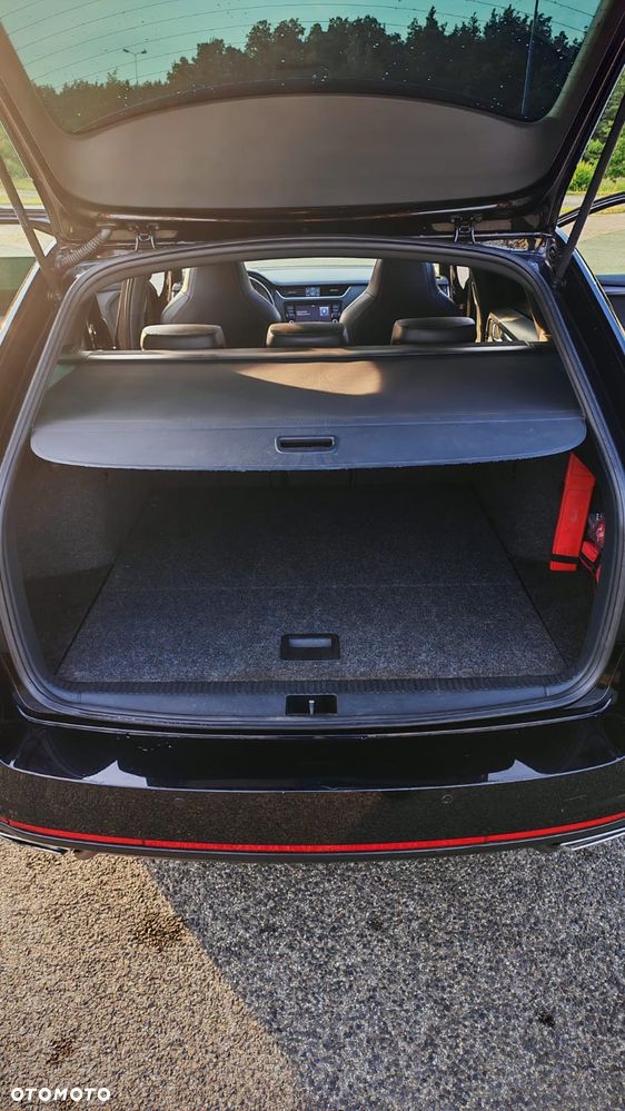 Skoda Octavia 2.0 TDI RS DSG - 11