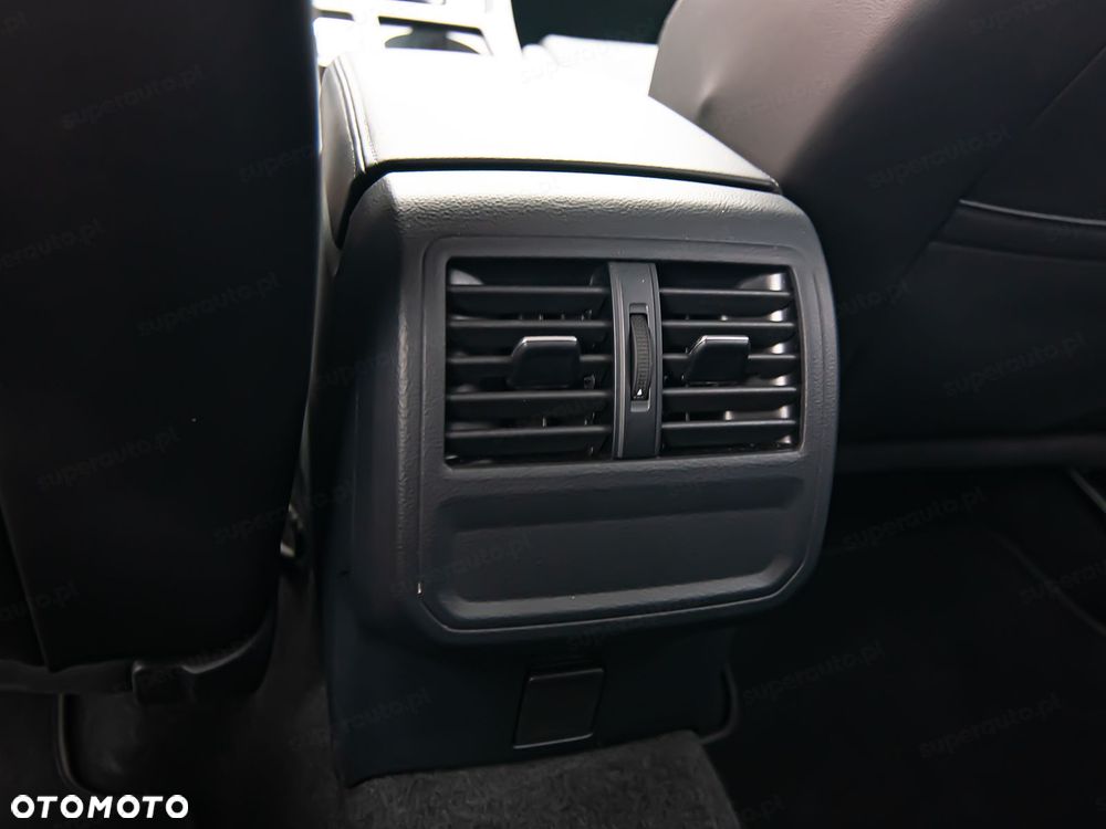 Volkswagen Passat - 23