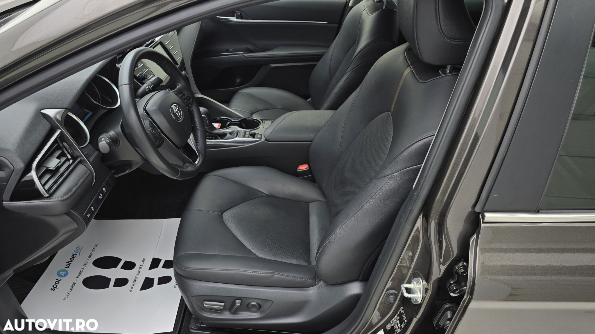Toyota Camry - 12