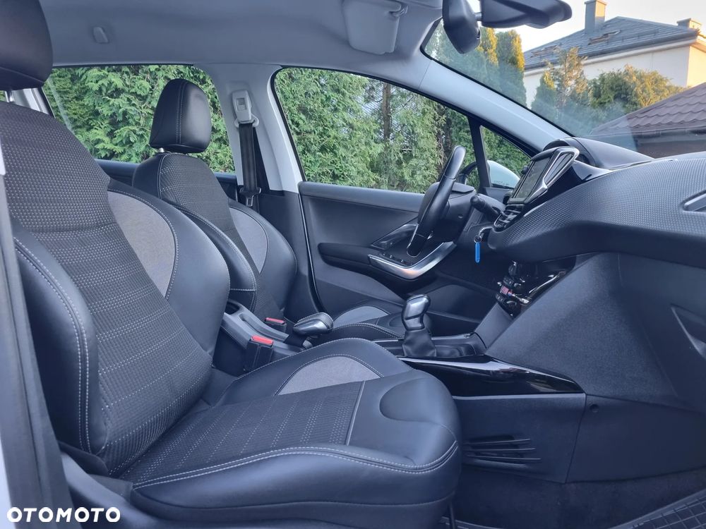 Peugeot 2008 PureTech 110 Stop&Start Allure - 24