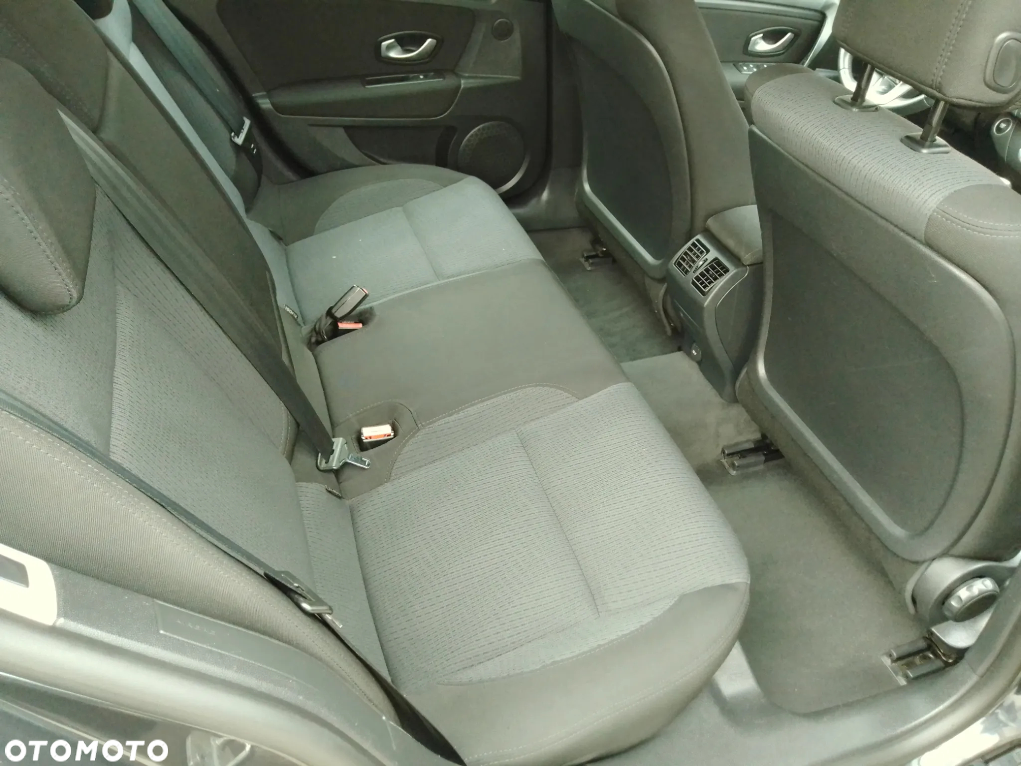Renault Laguna 1.5 dCi Authentique - 10