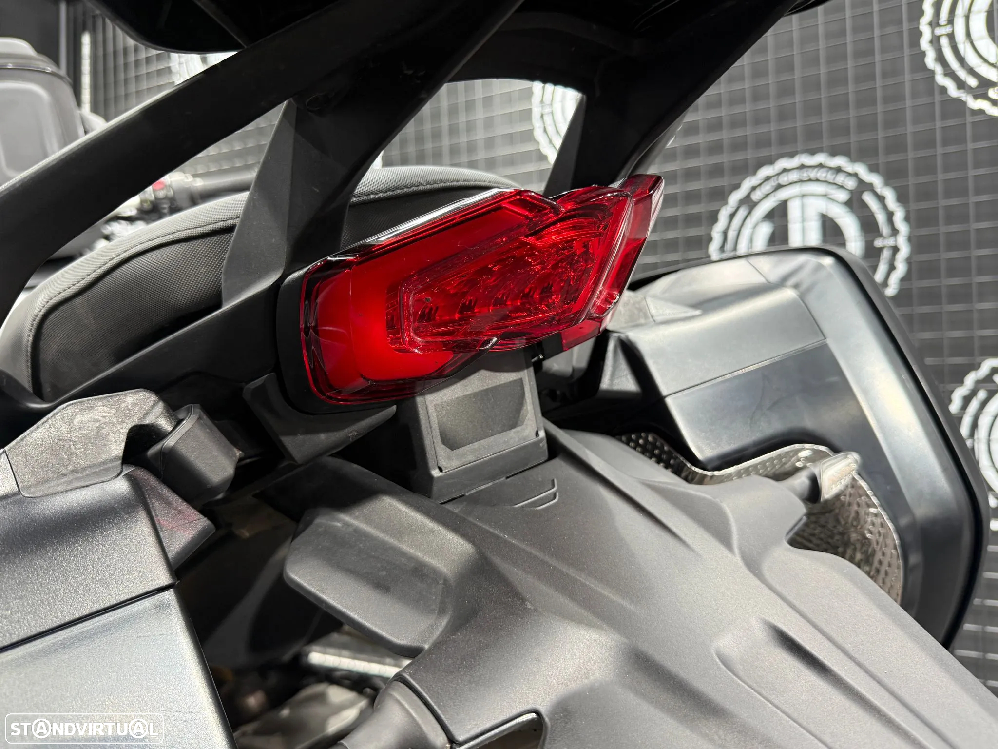 Ducati Multistrada V4S TRAVEL & RADAR SW - 12