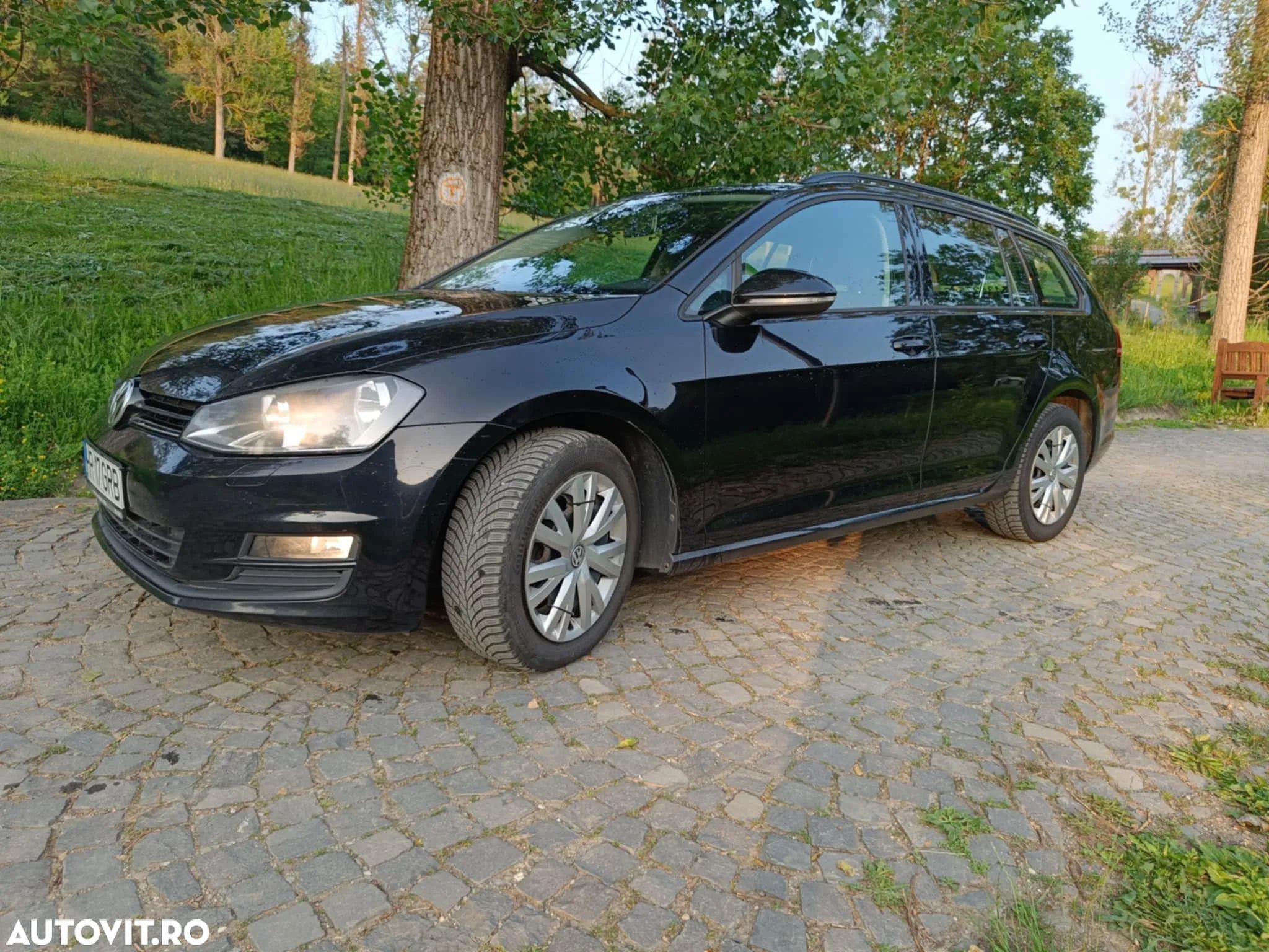 Volkswagen Golf 1.6 BlueTDI Comfortline - 1