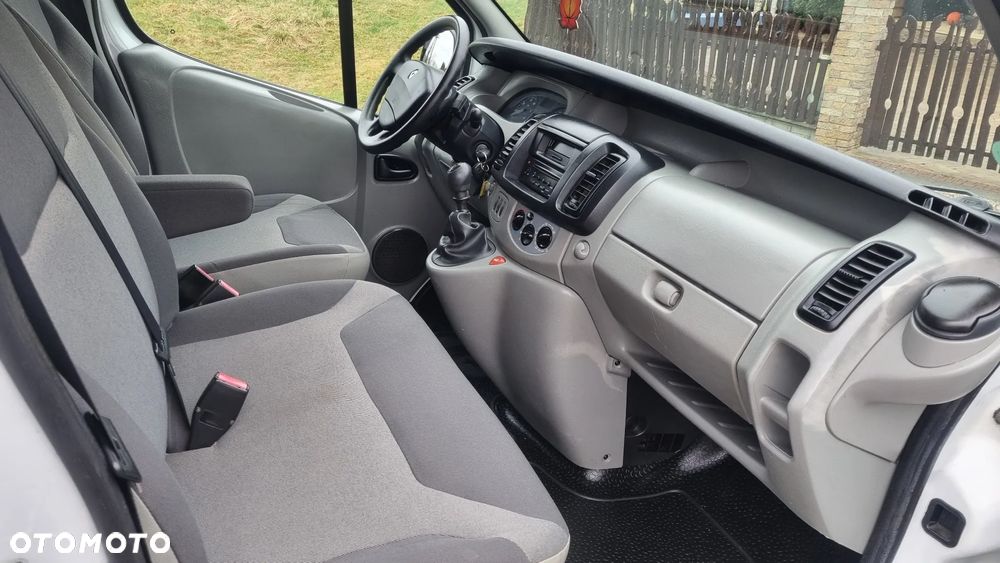 Renault Trafic - 8