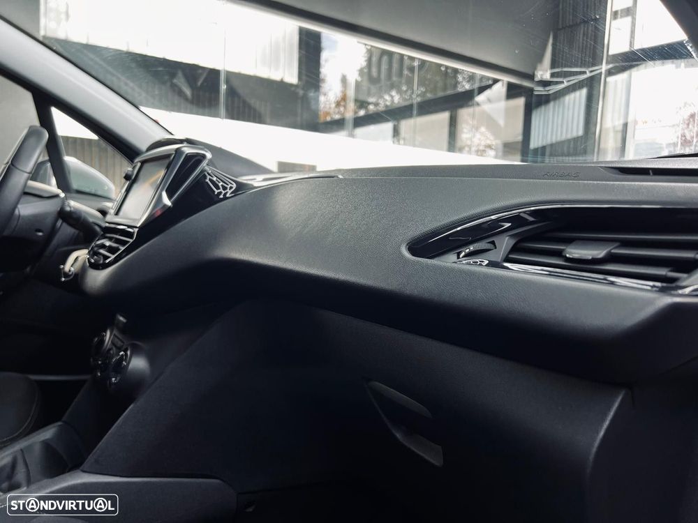 Peugeot 208 1.2 VTi Active - 42