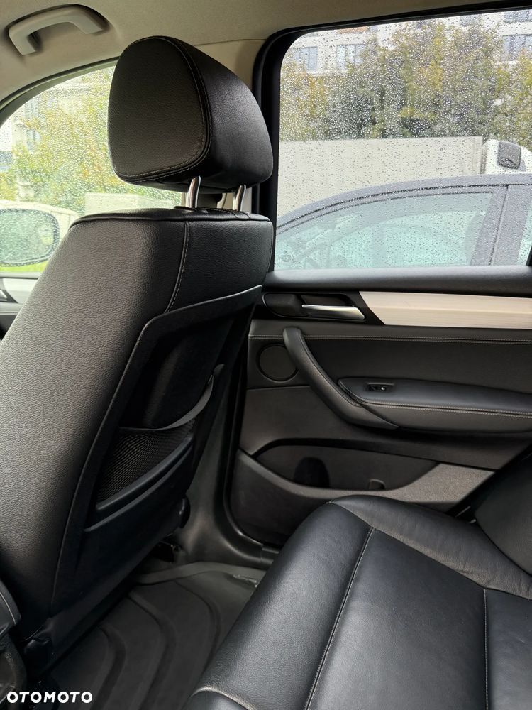 BMW X3 35i xDrive - 23