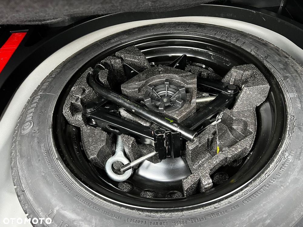 Volvo V40 D2 Summum - 32