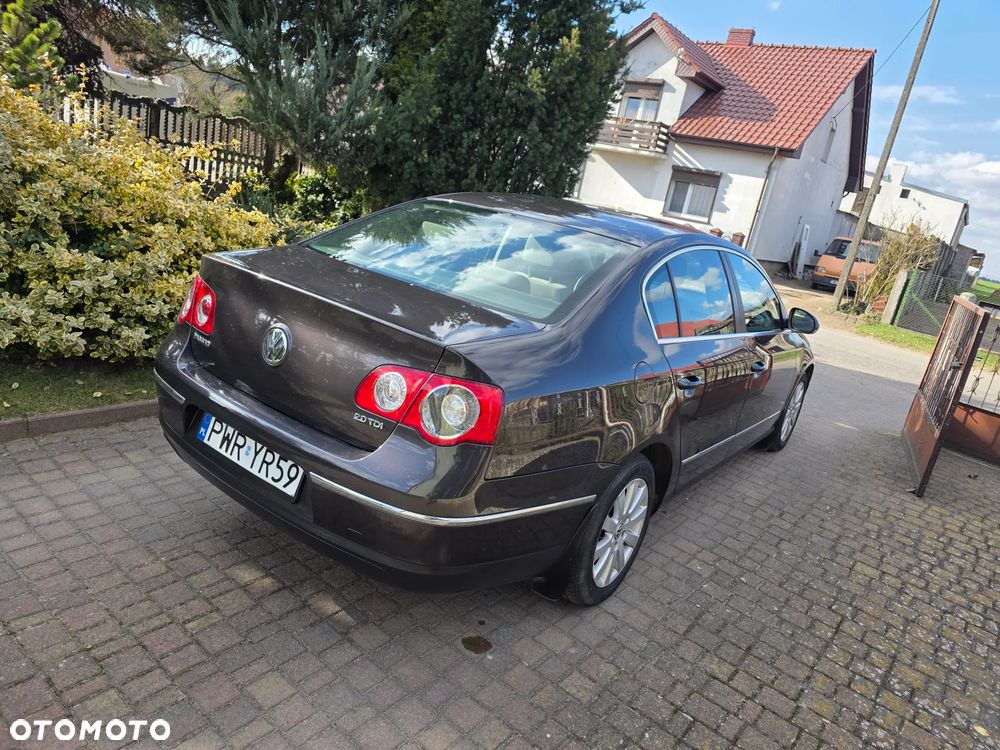 Volkswagen Passat 2.0 TDI DPF Comfortline - 6