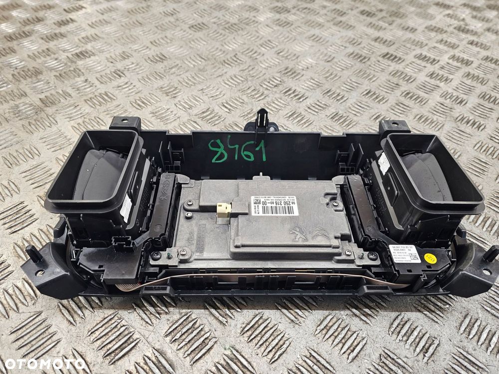 ekran wyswietlacz jumpy iii peugeot expert iii toyota proace ii 9825031680 - 1