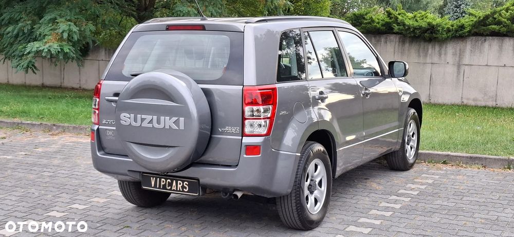 Suzuki Grand Vitara 2.0 Comfort + Family - 17