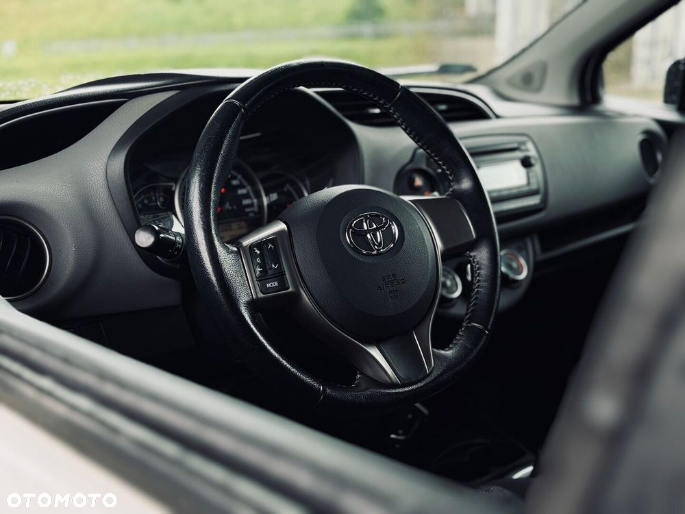 Toyota Yaris 1.33 Active EU6 - 17