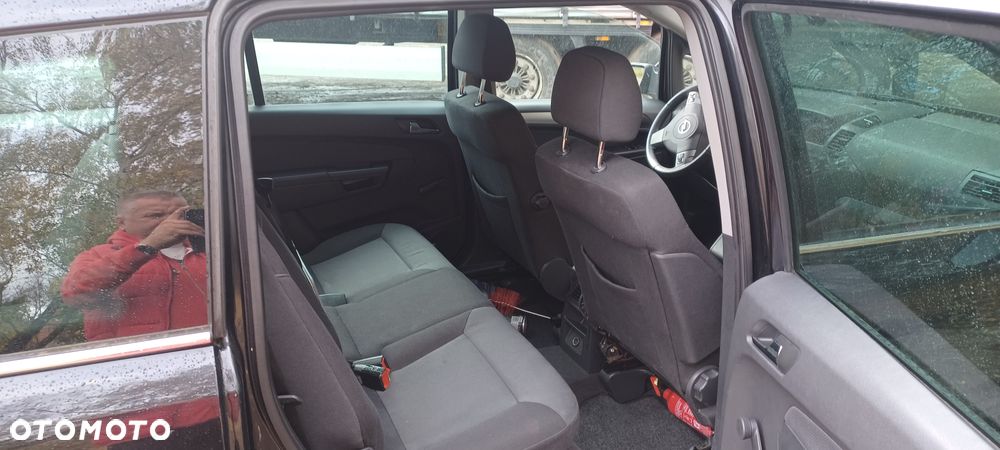 Opel Zafira 1.8 Family Plus - 9