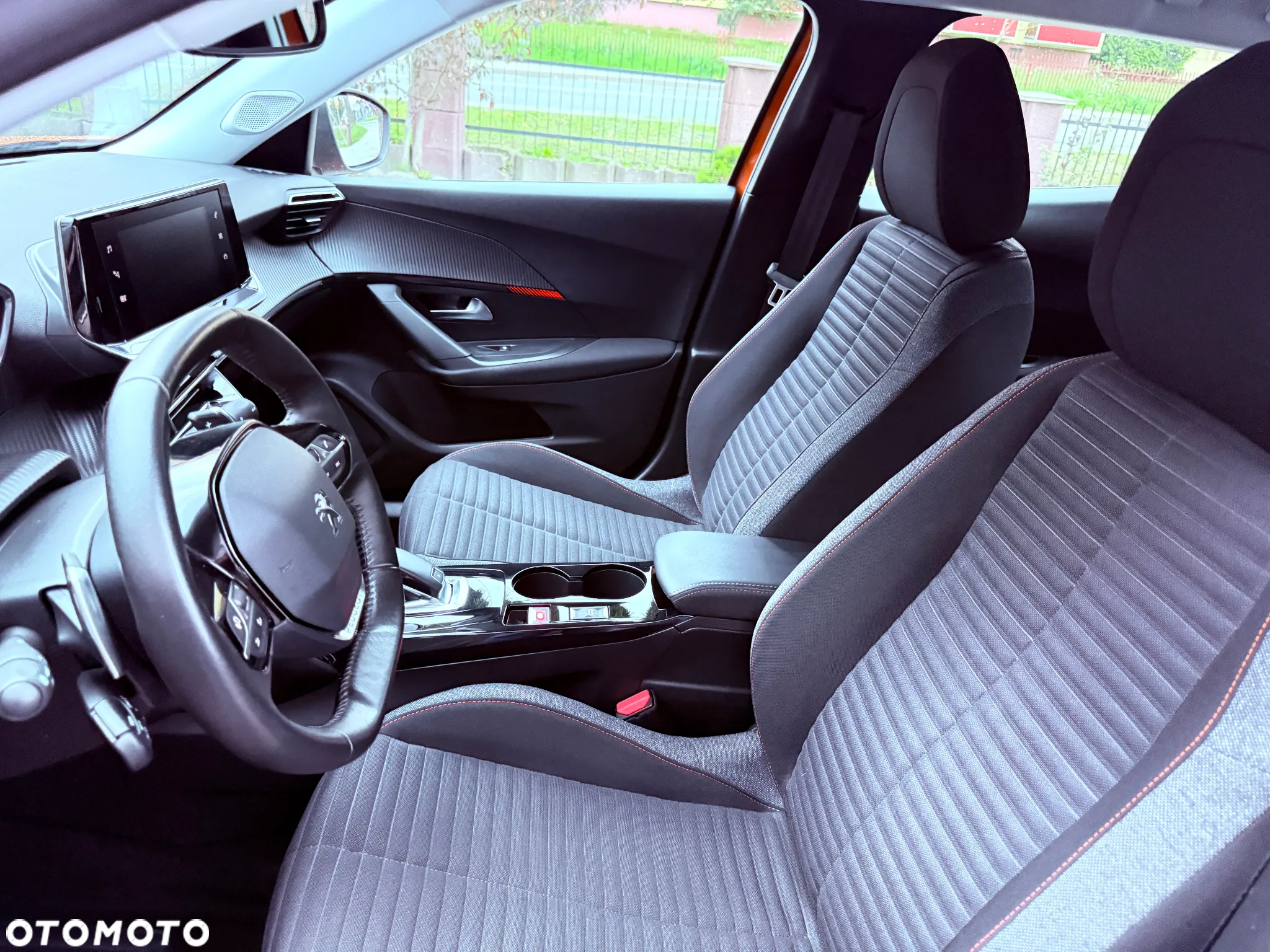 Peugeot 2008 1.2 PureTech Active Pack S&S EAT8 - 37