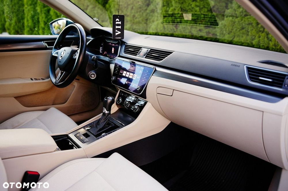 Skoda Superb 2.0 TSI Style DSG - 35