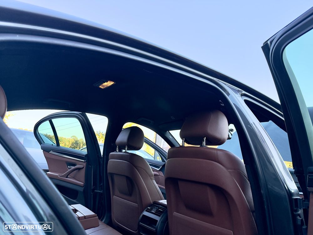 BMW 520 d Line Luxury Auto - 38
