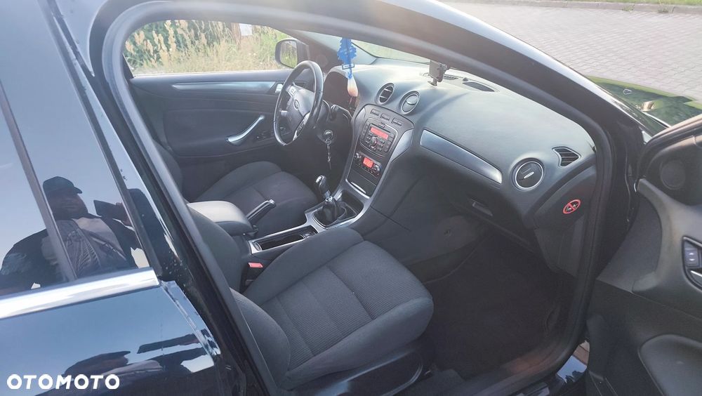 Ford Mondeo 2.0 TDCi Business Edition - 35