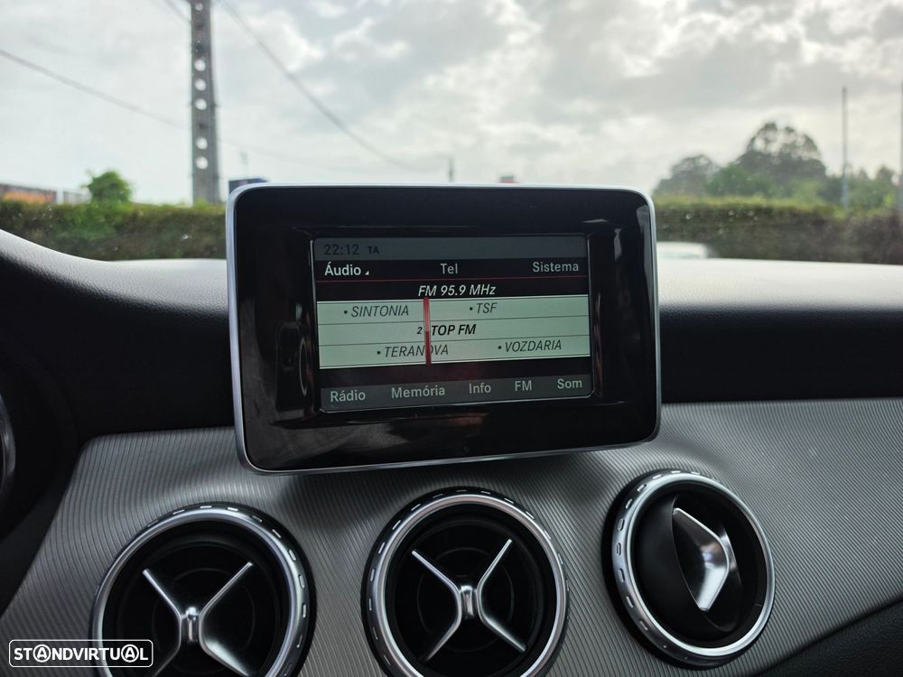 Mercedes-Benz GLA 200 CDI Urban Aut. - 32