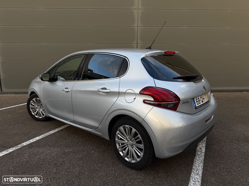 Peugeot 208 1.2 PureTech Allure - 4