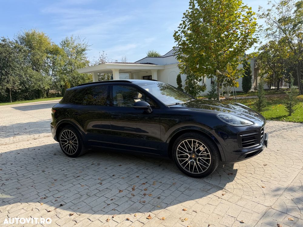Porsche Cayenne S - 4