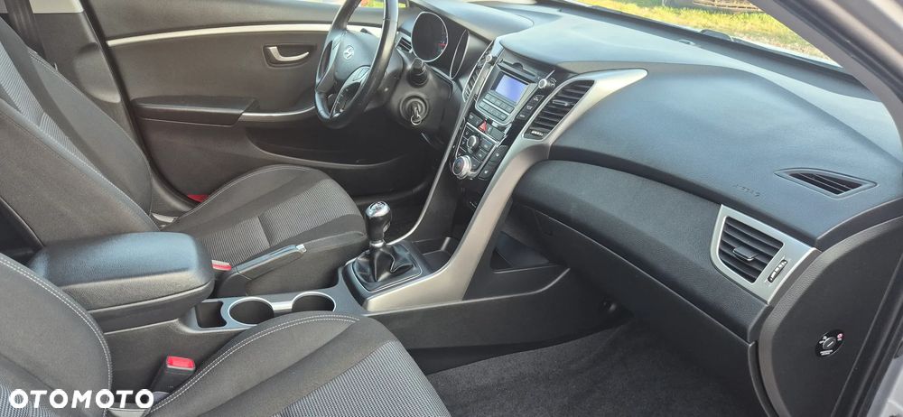 Hyundai i30 1.4 Trend - 12