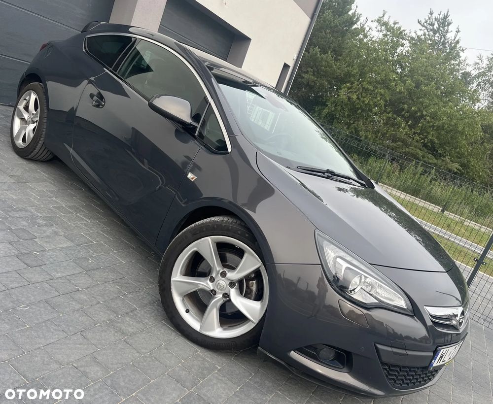 Opel Astra 1.6 T Cosmo - 6