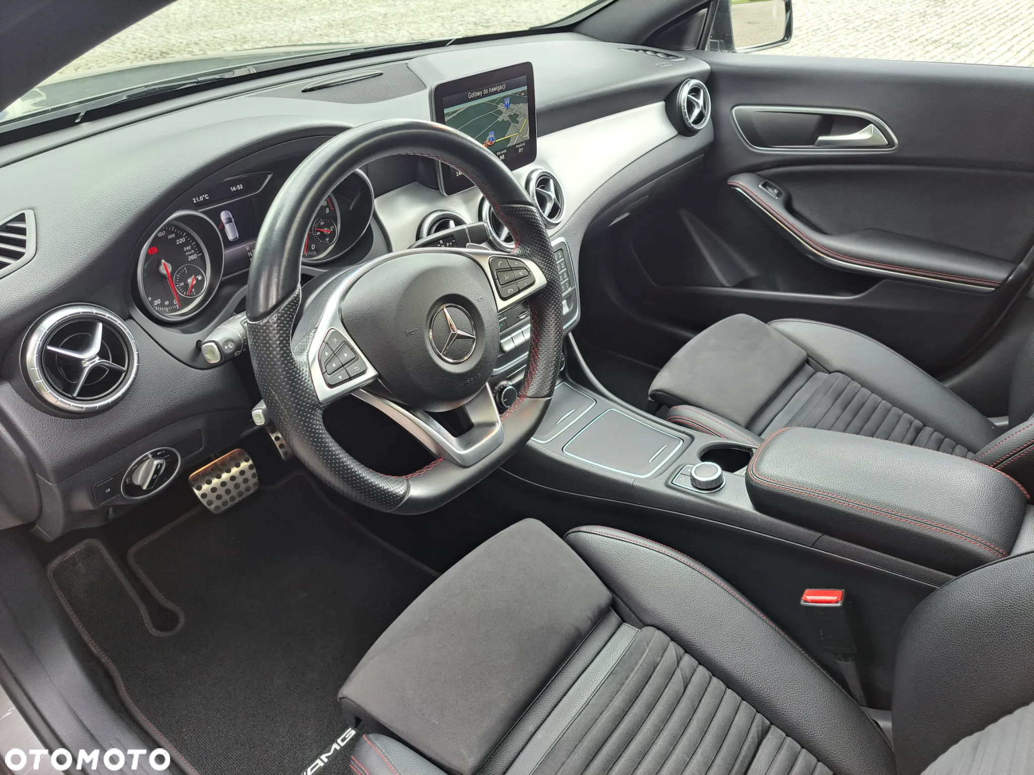 Mercedes-Benz CLA Shooting Brake 200 7G-DCT AMG Line - 10