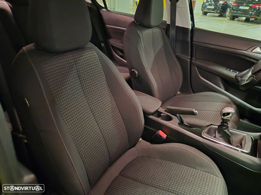 Peugeot 308 1.6 BlueHDi Style J17 - 43