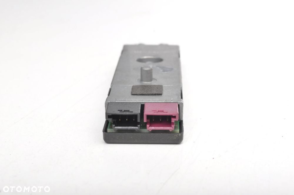 MERCEDES A207 LIFT WZMACNIACZ ANTENOWY A2079059702 - 3