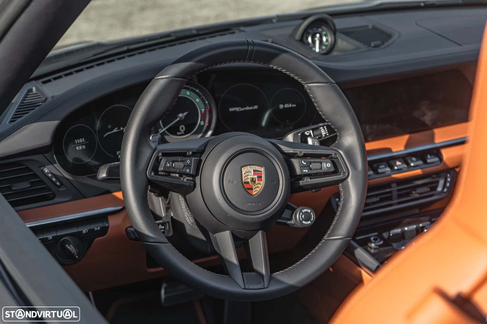 Porsche 911 (992) Turbo S Cabriolet - 15